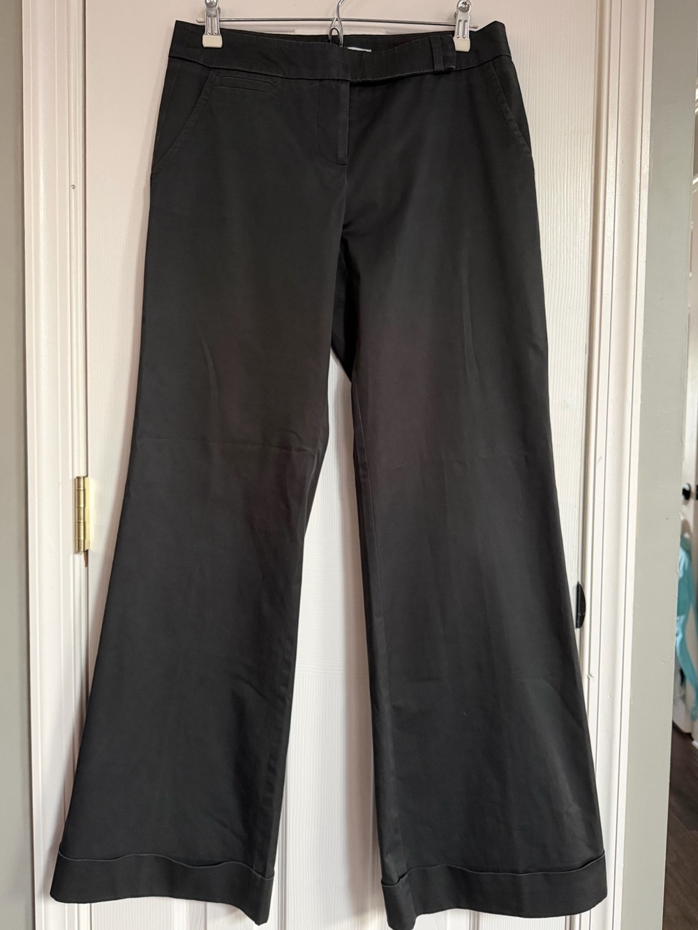 Trina Turk light Black Wide-Leg Tailored Pants Size 4 women cuffed casual office